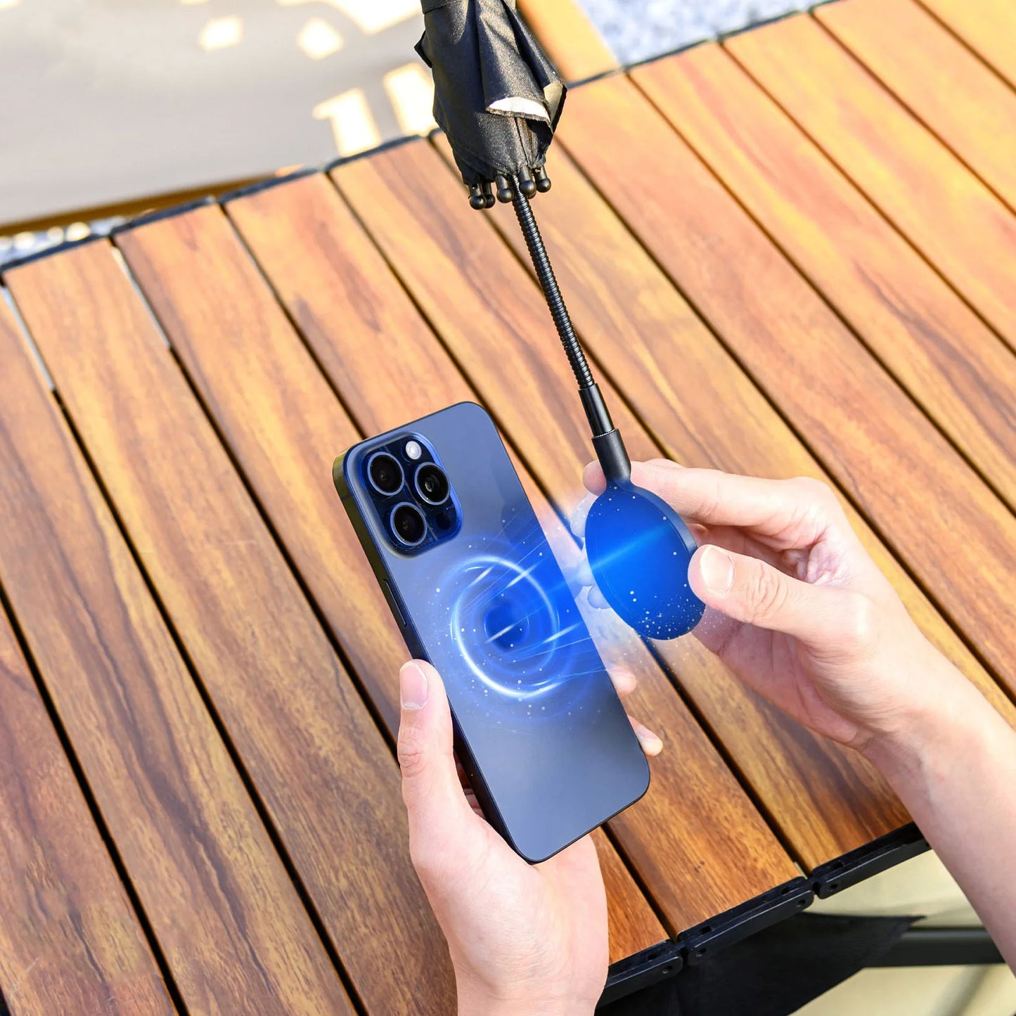 PhoneBrella – Der stylische Mini-Sonnenschirm für dein Handy